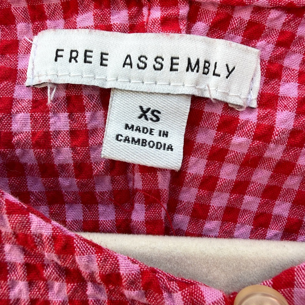 Free Assembly XS Pink&Red Gingham Ruffle Peplum Top - Picture 2 of 9